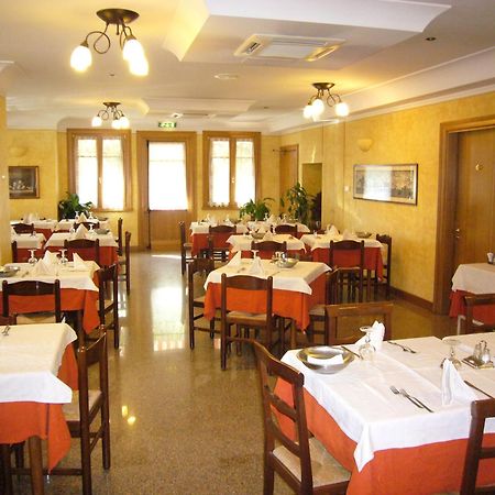Bed and Breakfast Trattoria Bettola Lonato Esterno foto