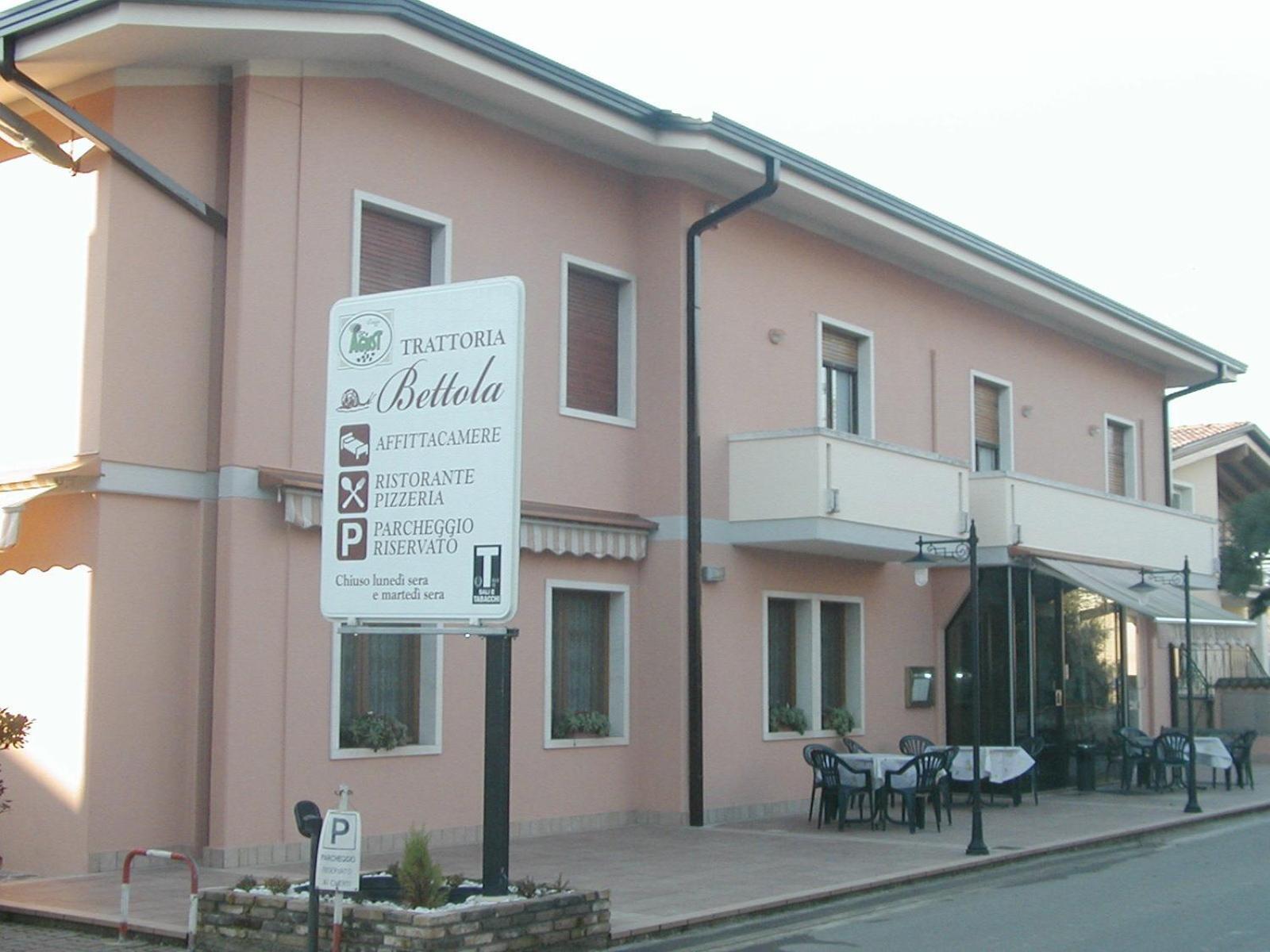 Bed and Breakfast Trattoria Bettola Lonato Esterno foto