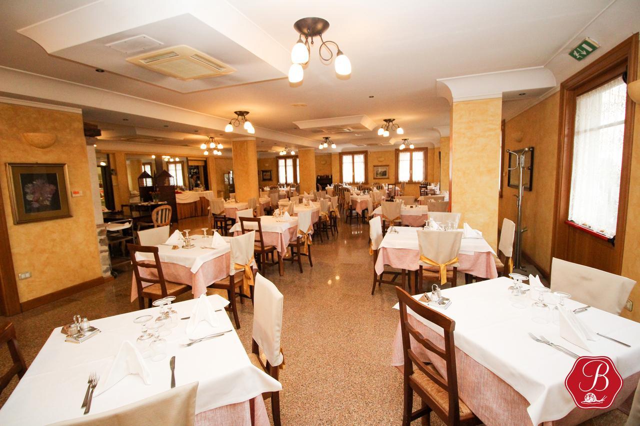 Bed and Breakfast Trattoria Bettola Lonato Esterno foto